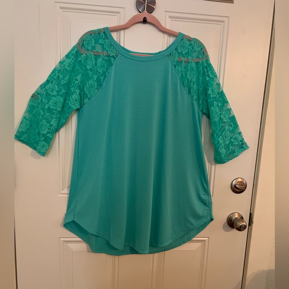 Zenana Mint Lace Half Sleeve Round Neck Round Hem Top